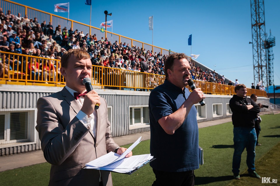 Игра началась с фразы комментатора Виктора Гусева «Говорит и показывает Иркутск!»