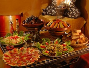 Марокканская кухня — пример самобытности и многообразия. В ней сплелись элементы кухонь множества народов Ближнего Востока и Средиземноморья.
