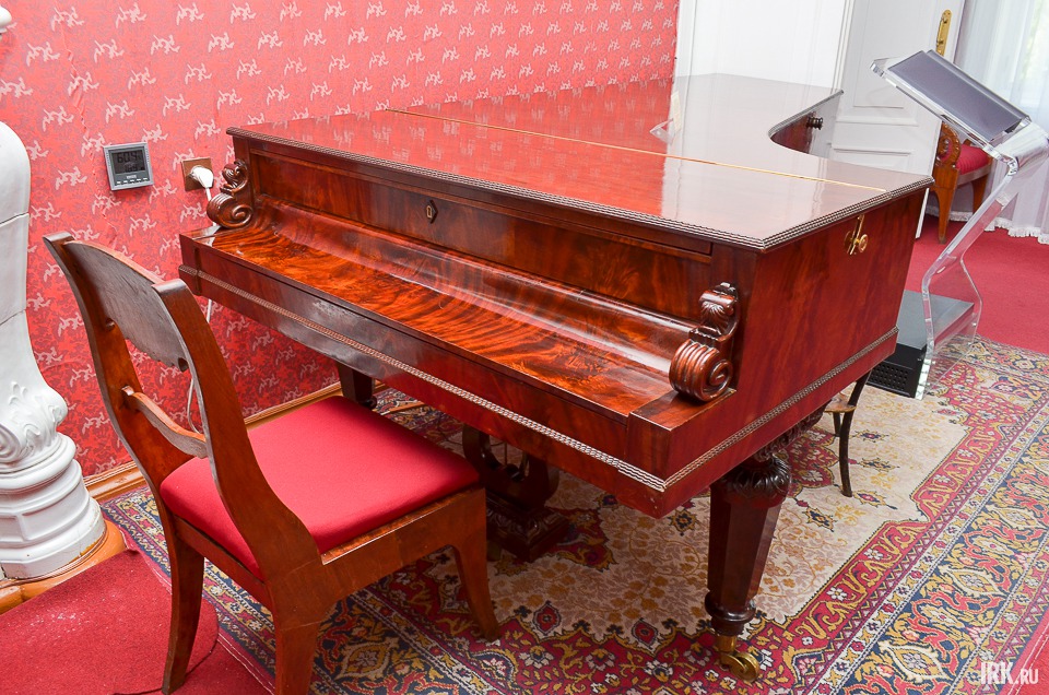 Гордость музея — подлинный рояль Марии Волконской. Инструмент был передан в музей семьей иркутского служащего  К. А. Эвенбаха в 1920-е годы. В 1999 году отреставрирован в Санкт-Петербурге.