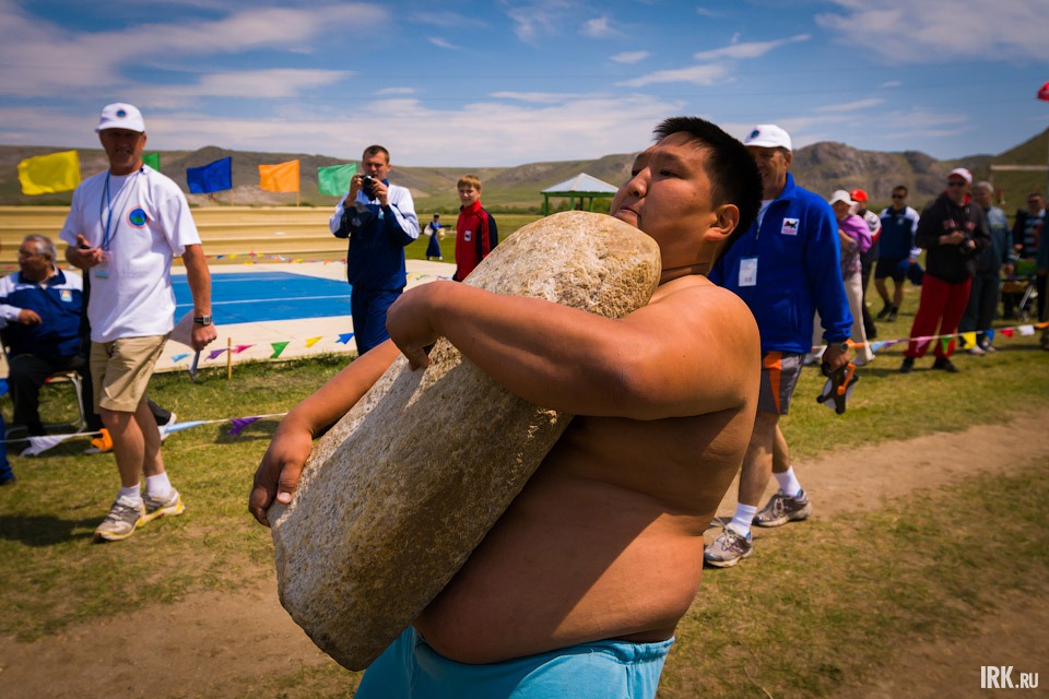 Состязания по переносу камня