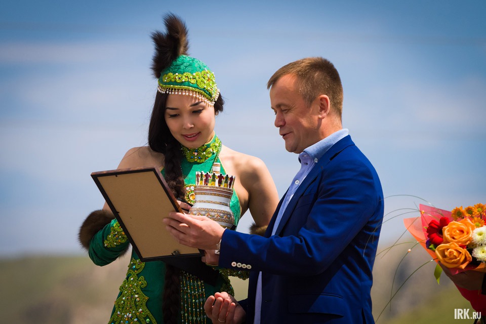 В фестивале принял участие губернатор Иркутской области Сергей Ерощенко