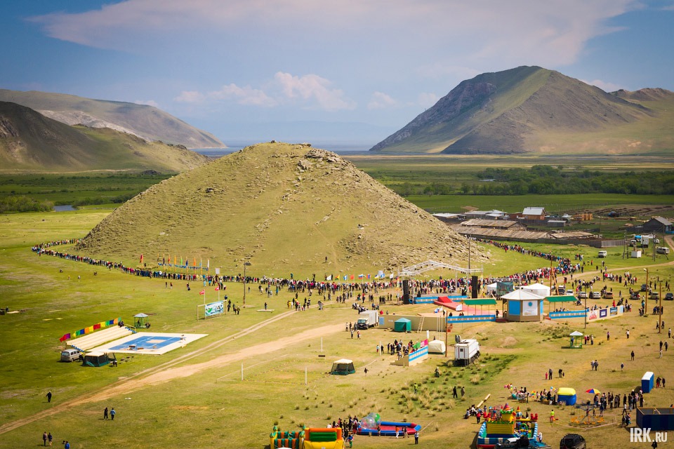 Завершились «Ердынские игры» традиционным хороводом вокруг горы Ерд