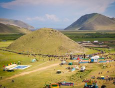 Завершились «Ердынские игры» традиционным хороводом вокруг горы Ерд