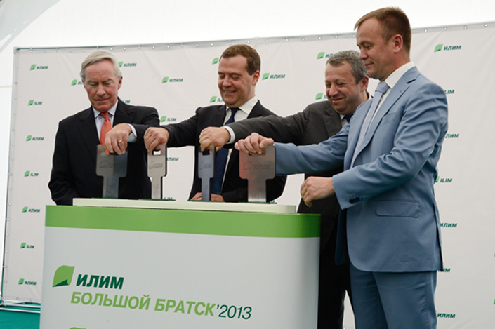 Дмитрий Медведев на открытии новой линии на БЛПК