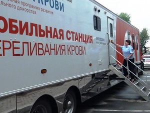 Акция по сдаче крови. Фото пресс-службы УМВД России по городу Иркутску