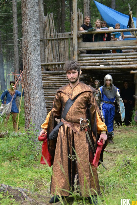 Глава эльфийского посольства Кель`Тас Солнечный Скиталец