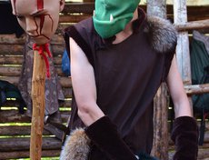 Шаман орков. Пока он стучит в барабан, боевая мощь отряда возрастает