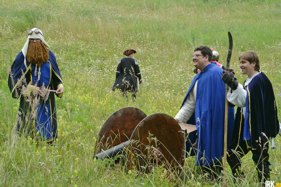 Пушка стреляет на расстояние около 30 метров