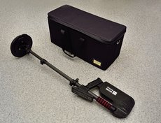 Детектор нелинейных переходов позволяет искать скрытые электронные устройства.