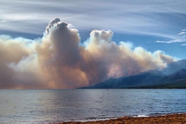 Пожары в Ольхонском районе. Фото пользователя Юлия Асадулина в «ВКонтакте» Пожары в Ольхонском районе. Фото пользователя Юлия Асадулина в «ВКонтакте»