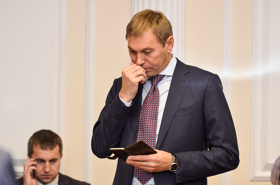 На заседании присутствовал Виктор Кондрашов, утвержденный недавно в должности запреда правительства Иркутской области.