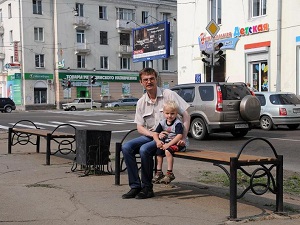 Установка скамеек на остановках