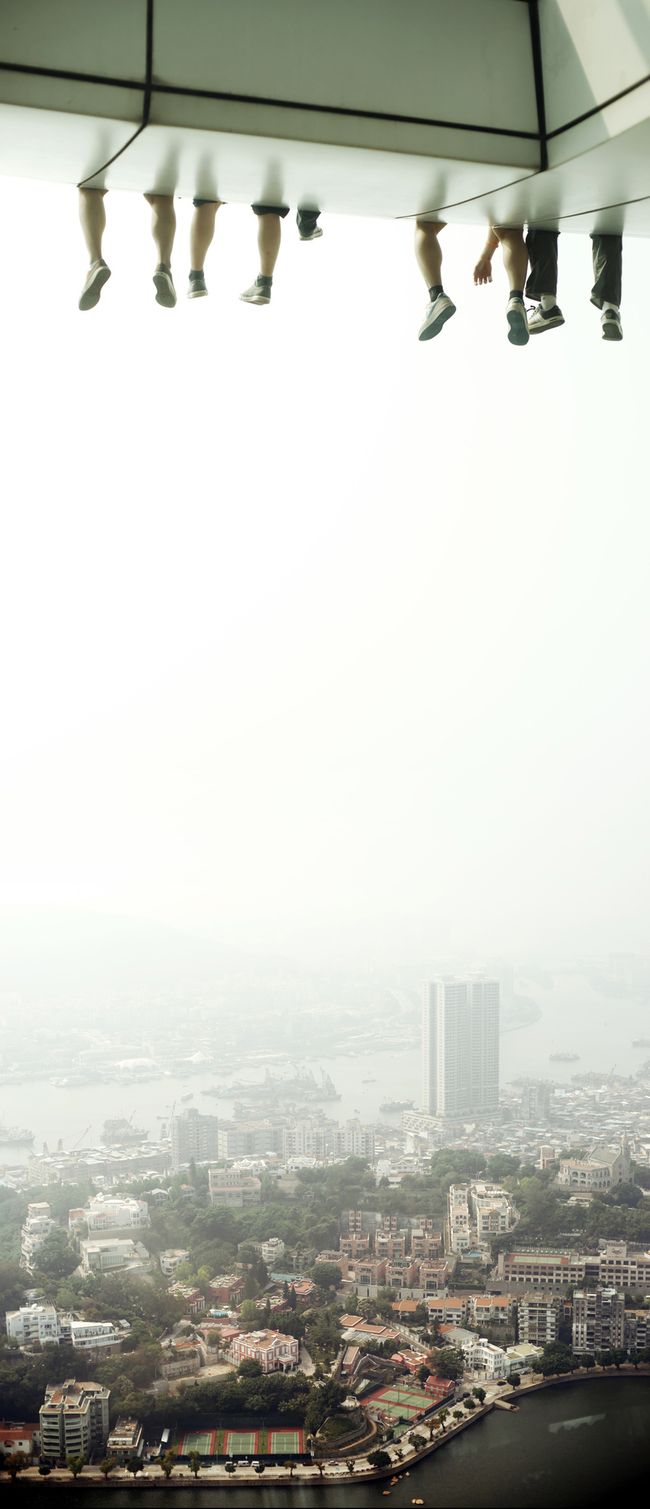 На одном из небоскребов в Макао