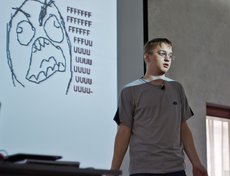 Докладчик Александр Бацуев, компания «AnyChart». Фото Степана Легачева