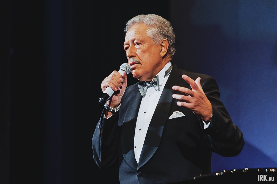 Святослав Бэлза, ведущий концерта