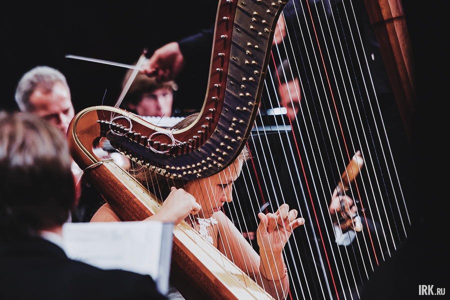 Арфистка Софья Кипрская