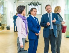 В мероприятии приняли участие мэр Иркутска Дмитрий Бердников со своей женой, а также начальник департамента культуры города Виталий Барышников.