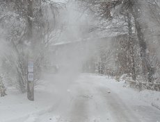 Утром иркутяне изрядно удивились — засыпали осенью, а проснулись зимой. А ветер не добавлял оптимизма хмурому ноябрьскому утру.