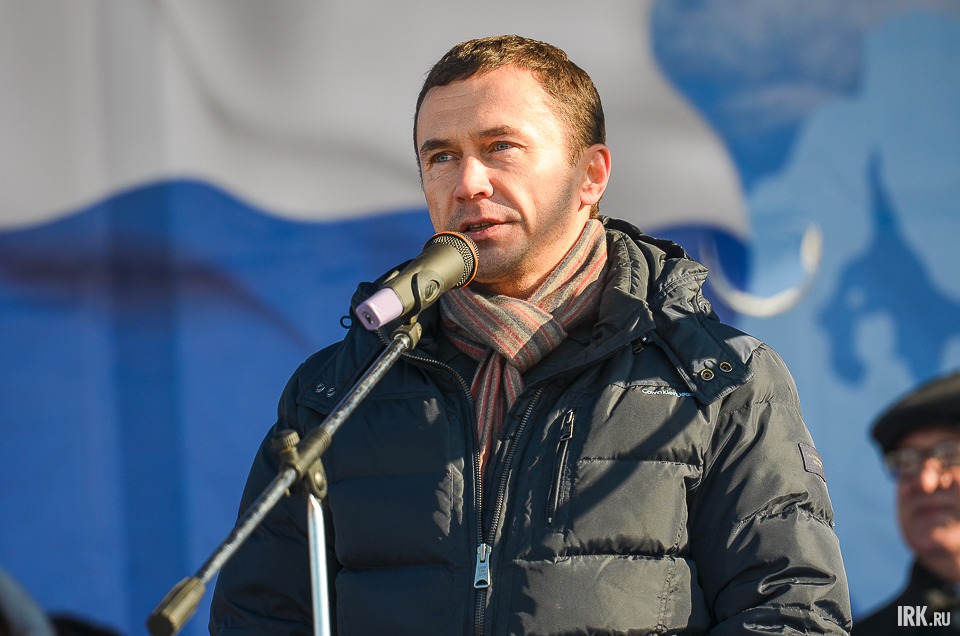 С приветственным словом выступил мэр Иркутска Дмитрий Бердников.