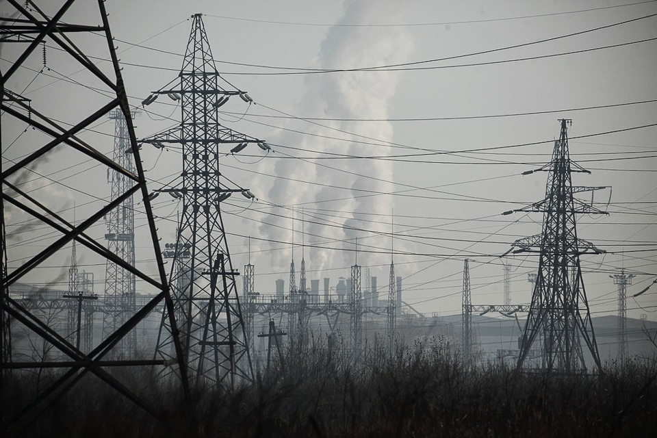 Один из основных загрязнителей города — Братский лесопромышленный комплекс, который входит в состав ОАО «Группа Илим».