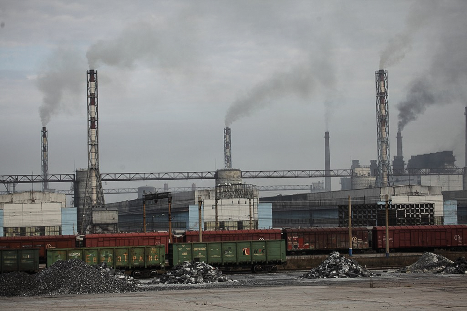 В рамках реализации экологической программы на БрАЗе монтируют высокоэффективные газоочистные установки, внедряют технологию «Экологический Содерберг».