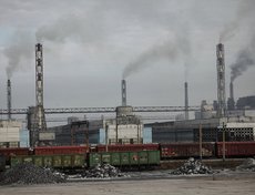 В рамках реализации экологической программы на БрАЗе монтируют высокоэффективные газоочистные установки, внедряют технологию «Экологический Содерберг».