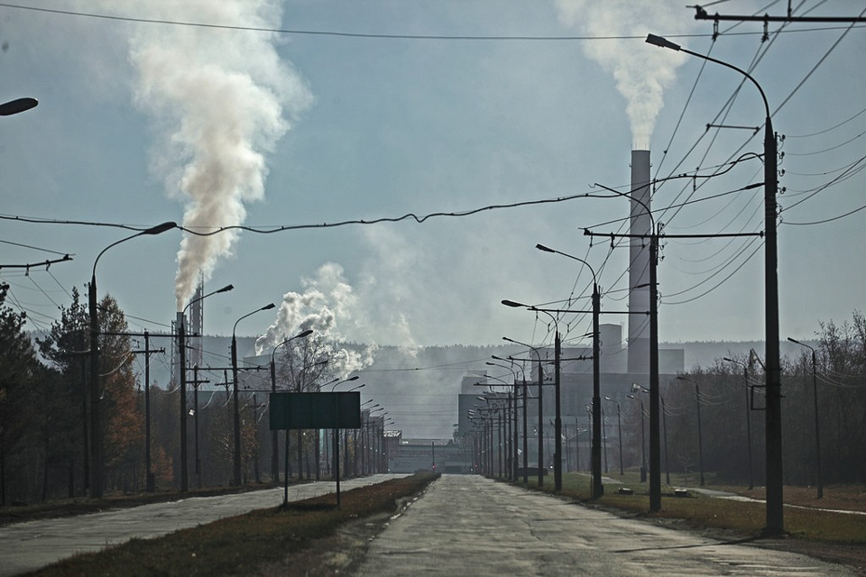 Пуск беленого хвойного и картонного потоков Братского ЛПК состоялся в 1965 году, дальнейшее строительство цехов и заводов продолжалось в 1970-е годы.