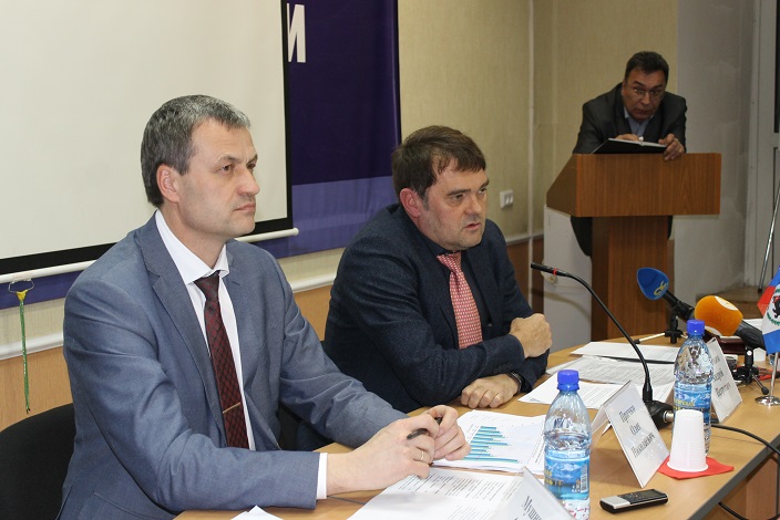 На заседании. Фото предоставлено Общественной палатой