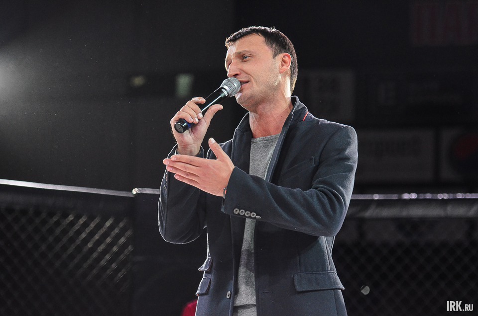 Участников приветствовал актер Константин Озеров.