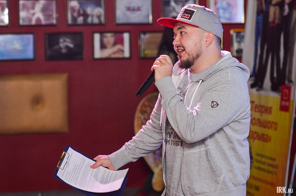 Денис Колесников рассказал, с чего начиналась студия «Кураж Бамбей».