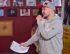 Денис Колесников рассказал, с чего начиналась студия «Кураж Бамбей».