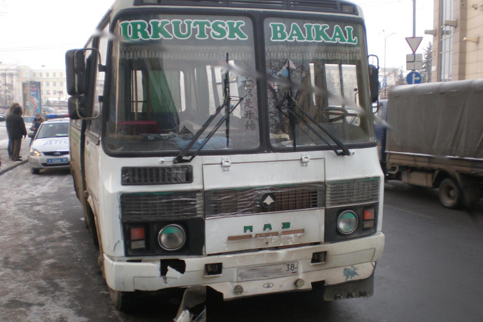 Автобус, участвовавший в аварии в Иркутске