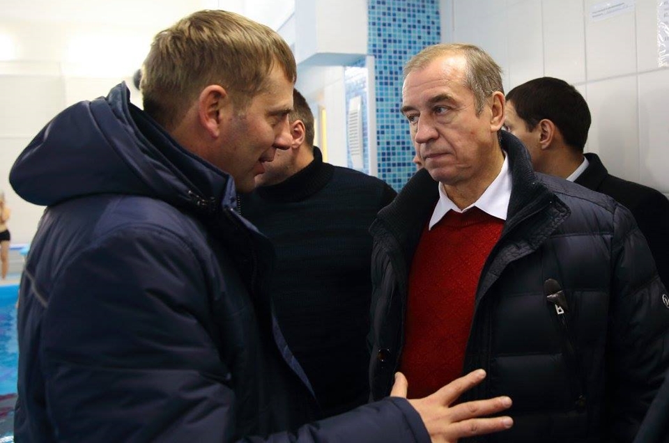 В Бодайбо губернатор также посетил бассейн «Металлист», построенный на внебюджетные средства, полученные в рамках партнерства правительства Приангарья и ОАО «Полюс Золото».