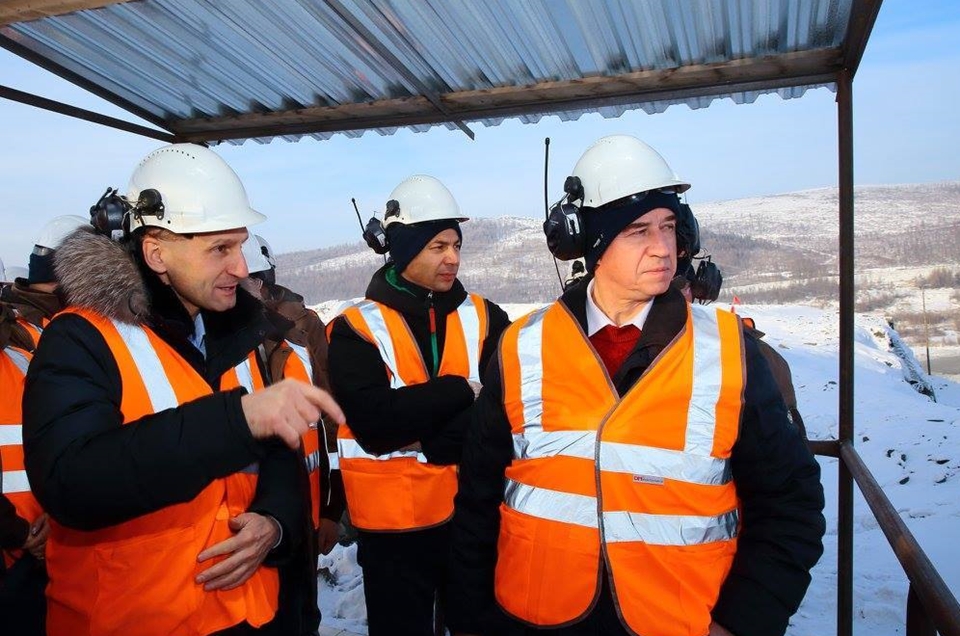 Здесь Сергей Левченко провел ряд встреч с руководителями золотодобывающих компаний, побывал на Вернинском ГОКе.