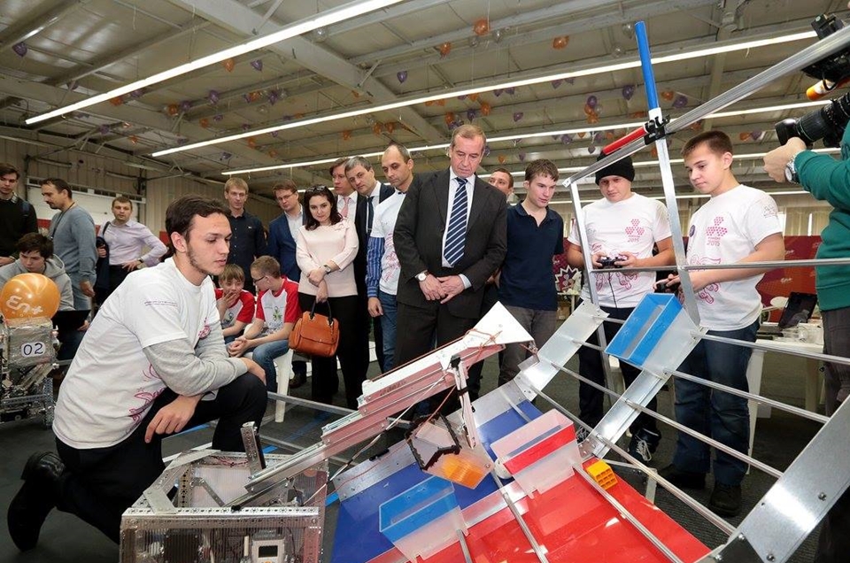 Фестиваль «РобоСиб — 2015» проходил в Иркутске 26-27 ноября.