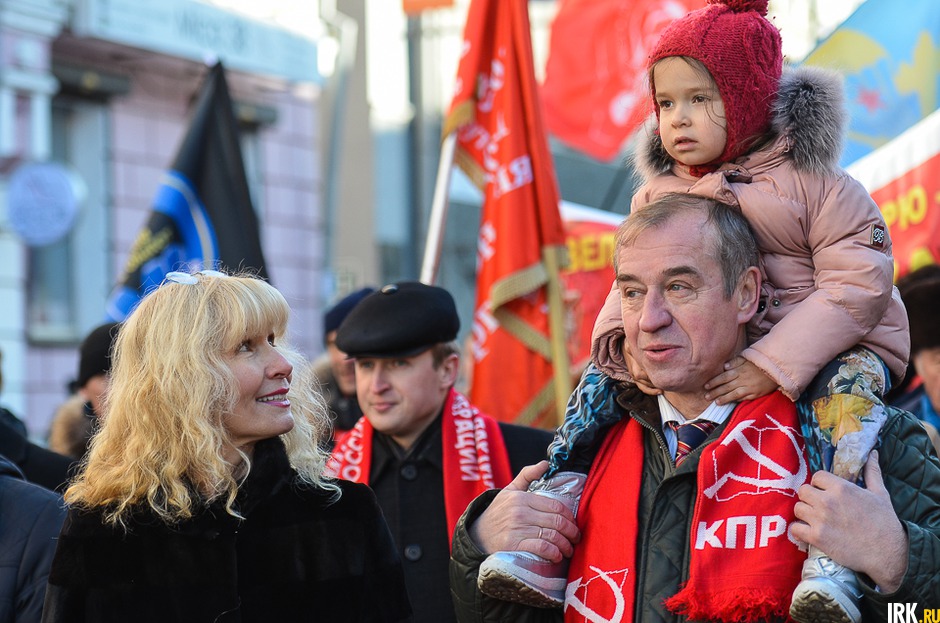 7 ноября. Митинг в честь годовщины Октябрьской революции.