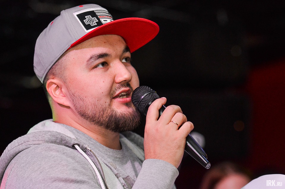 22 ноября. Вечер телесериала «Теория большого взрыва» с Денисом Колесниковым.