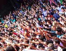 Noize MC выступает в Иркутске не впервые, и каждый раз его концерты собирают полные залы