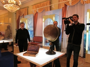 На выставке. Фото с сайта www.admirk.ru