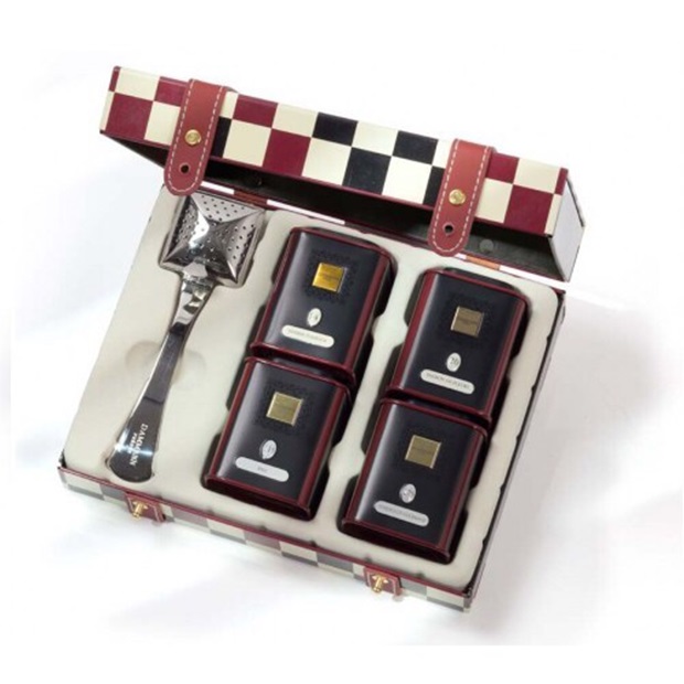 Набор «Мозаика» из четырех видов чая в баночках + сито в виде ложки (4900 рублей)