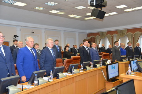 На сессии Заксобрания Приангарья. Фото www.irk.gov.ru