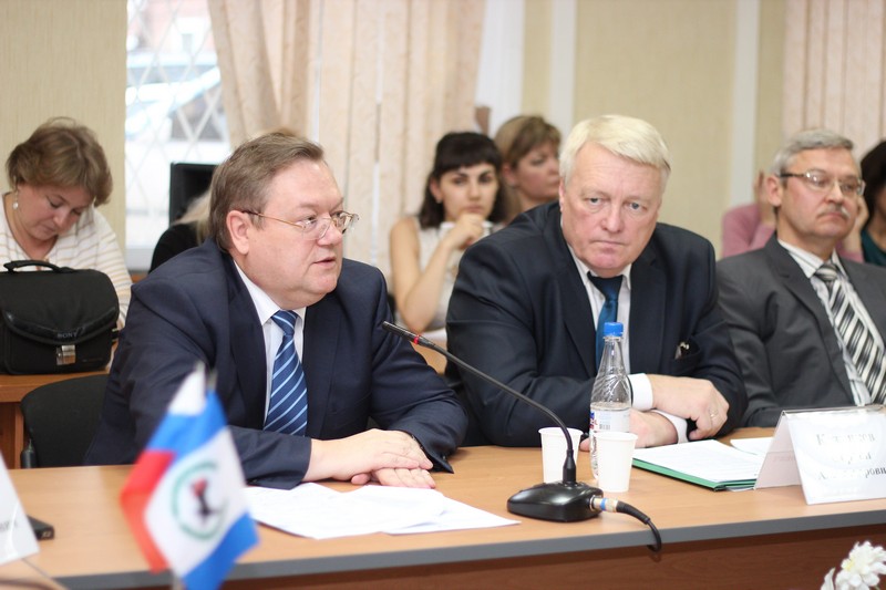 Виктор Игнатенко считает, что опорный вуз в Иркутске должен быть. Фото isu.ru