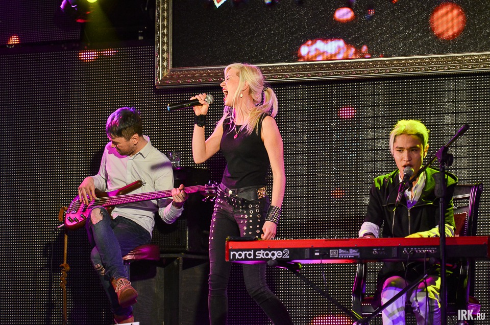 Зажигательными песнями развлекала группа «Молчанов бэнд».