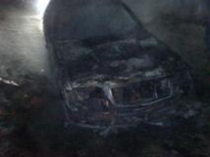 Сгоревшая машина. Фото с сайта www.38.mchs.gov.ru