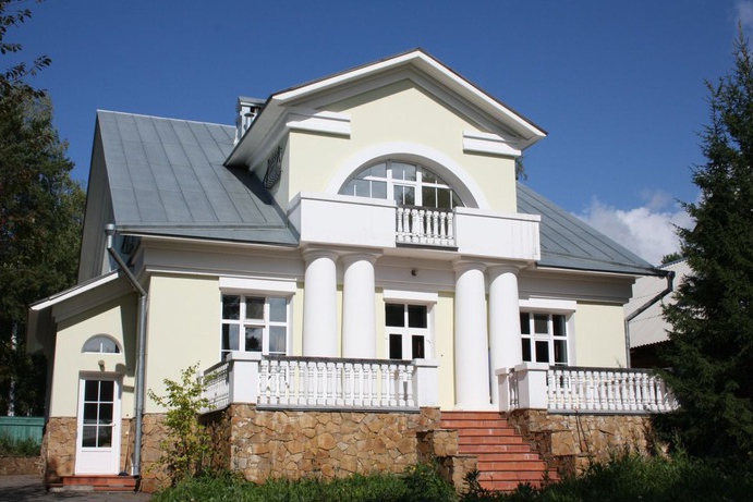Коттедж в Патронах. 400 км.м., 19 миллионов рублей. Фото из объявления на сайте IRK.ru.