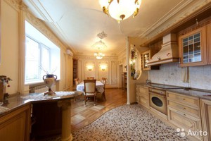 Коттедж в Октябрьском районе Иркутска. 832 кв.м., 85 миллионов рублей. Фото из объявления на сайте Avito.ru.