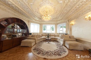 Коттедж в Октябрьском районе Иркутска. 832 кв.м., 85 миллионов рублей. Фото из объявления на сайте Avito.ru.