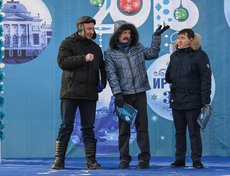 В состав жюри вошли начальник управления культуры администрации Иркутска Виталий Барышников, председатель иркутского регионального отделения общественной организации «Союз дизайнеров России» Андрей Шолохов и молодежный мэр города Денис Черепанов.