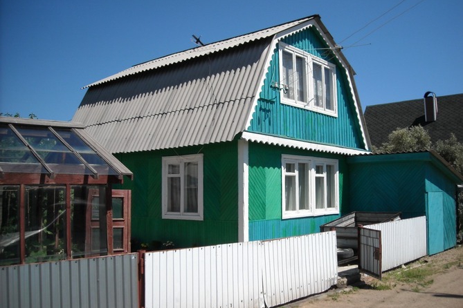 Дача на Байкальском тракте, 27 км. 50 кв.м., 850 тысяч рублей. Фото из объявления на сайте IRK.ru.