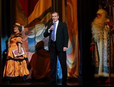 29 декабря глава региона поздравил детей с наступающим Новым годом на Губернаторской елке. Фото пресс-службы правительства Иркутской области